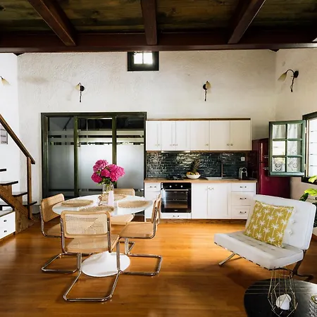 بيت للعطل Ktima Zotos Luxury Exotic 2 أغريا